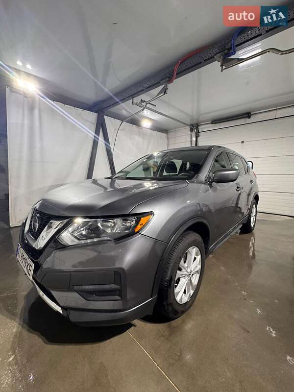 Позашляховик / Кросовер Nissan Rogue 2018 в Києві