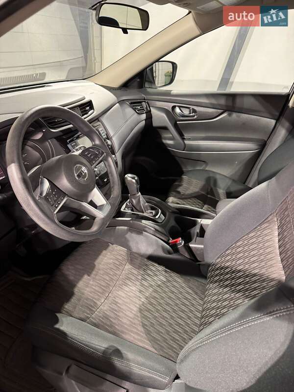 Позашляховик / Кросовер Nissan Rogue 2018 в Києві