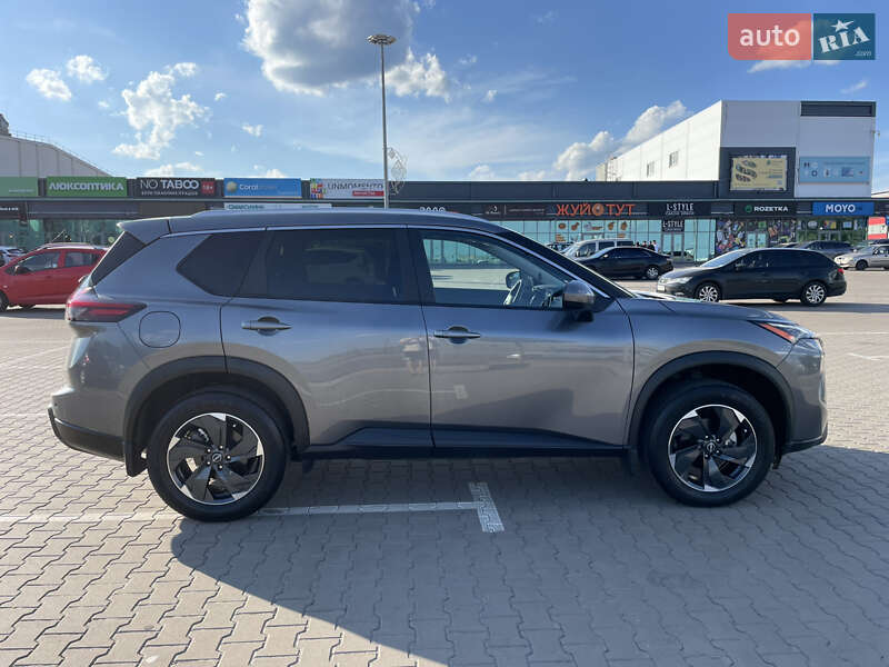 Позашляховик / Кросовер Nissan Rogue 2024 в Києві