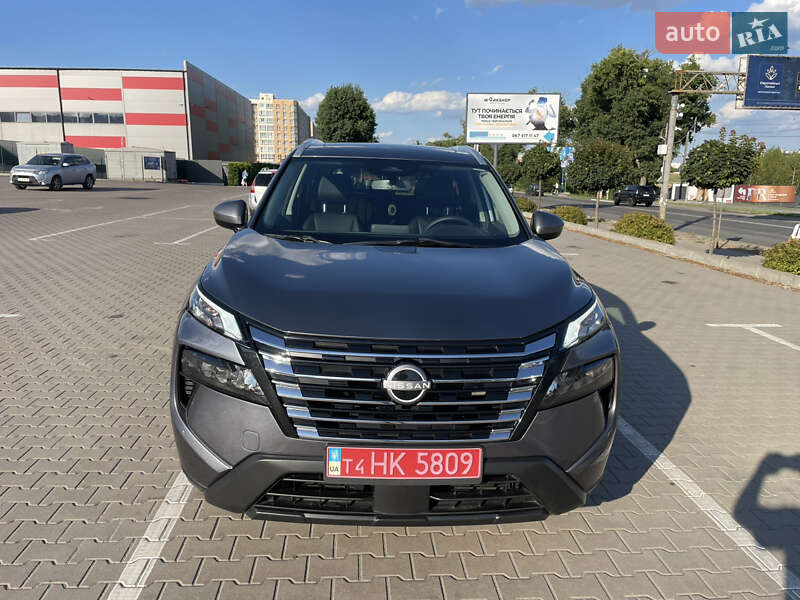 Позашляховик / Кросовер Nissan Rogue 2024 в Києві