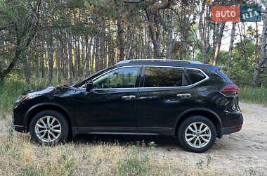 Позашляховик / Кросовер Nissan Rogue 2018 в 