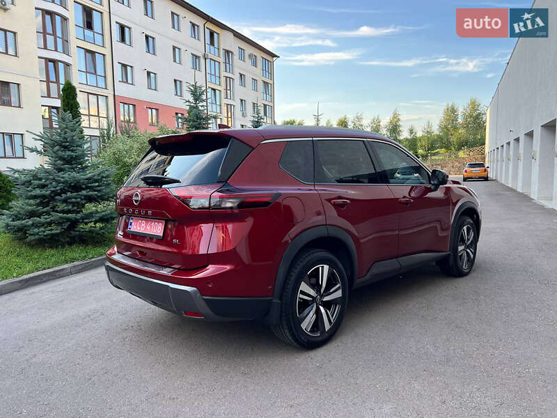 Внедорожник / Кроссовер Nissan Rogue 2024 в Киеве