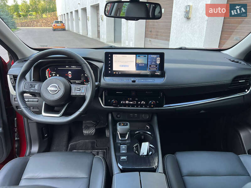 Внедорожник / Кроссовер Nissan Rogue 2024 в Киеве