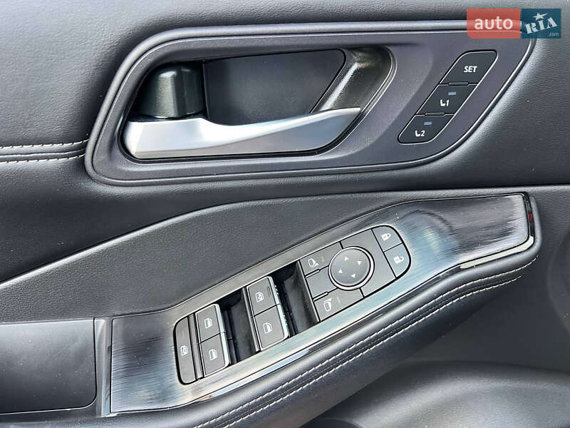 Внедорожник / Кроссовер Nissan Rogue 2024 в Киеве