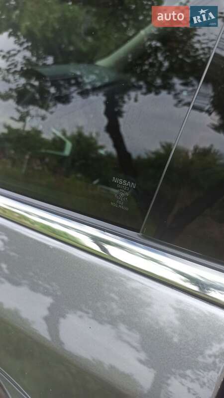 Позашляховик / Кросовер Nissan Rogue 2017 в Чернігові