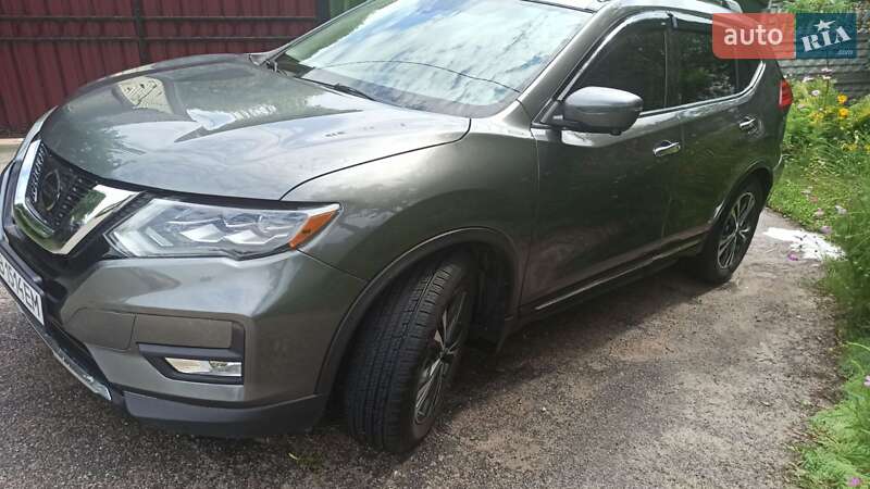 Позашляховик / Кросовер Nissan Rogue 2017 в Чернігові