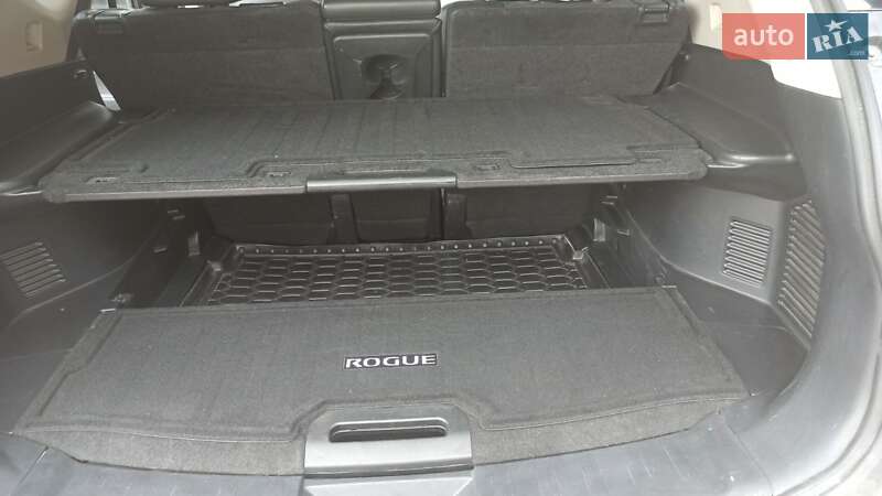 Позашляховик / Кросовер Nissan Rogue 2017 в Чернігові