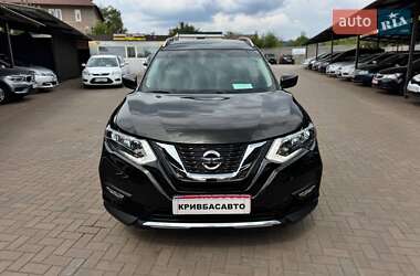 Внедорожник / Кроссовер Nissan Rogue 2017 в 