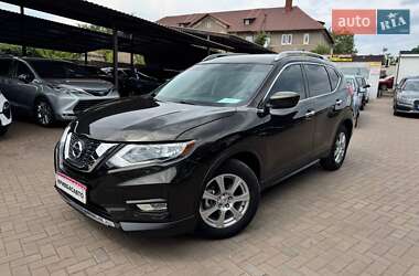 Внедорожник / Кроссовер Nissan Rogue 2017 в 