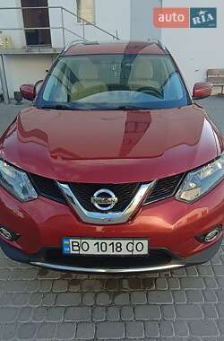 Позашляховик / Кросовер Nissan Rogue 2016 в Чорткові
