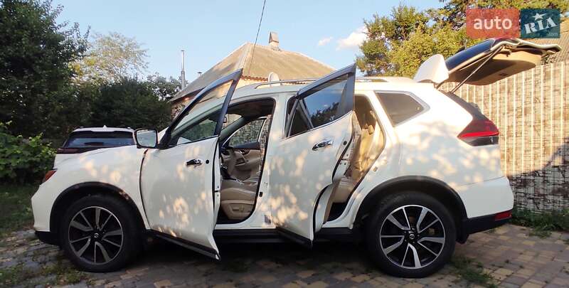 Внедорожник / Кроссовер Nissan Rogue 2019 в Киеве