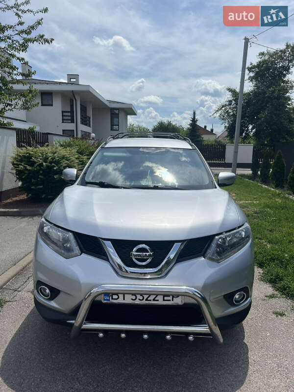 Позашляховик / Кросовер Nissan Rogue 2015 в Полтаві