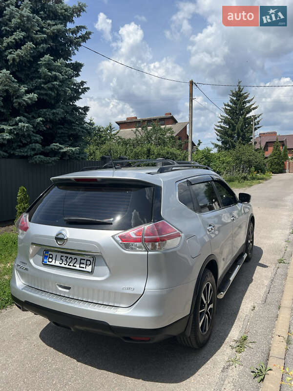 Позашляховик / Кросовер Nissan Rogue 2015 в Полтаві