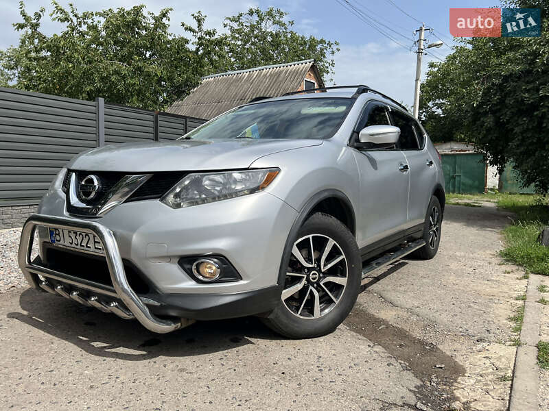 Позашляховик / Кросовер Nissan Rogue 2015 в Полтаві