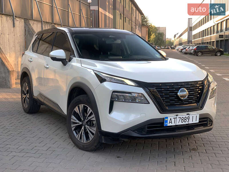 Внедорожник / Кроссовер Nissan Rogue 2020 в Ивано-Франковске