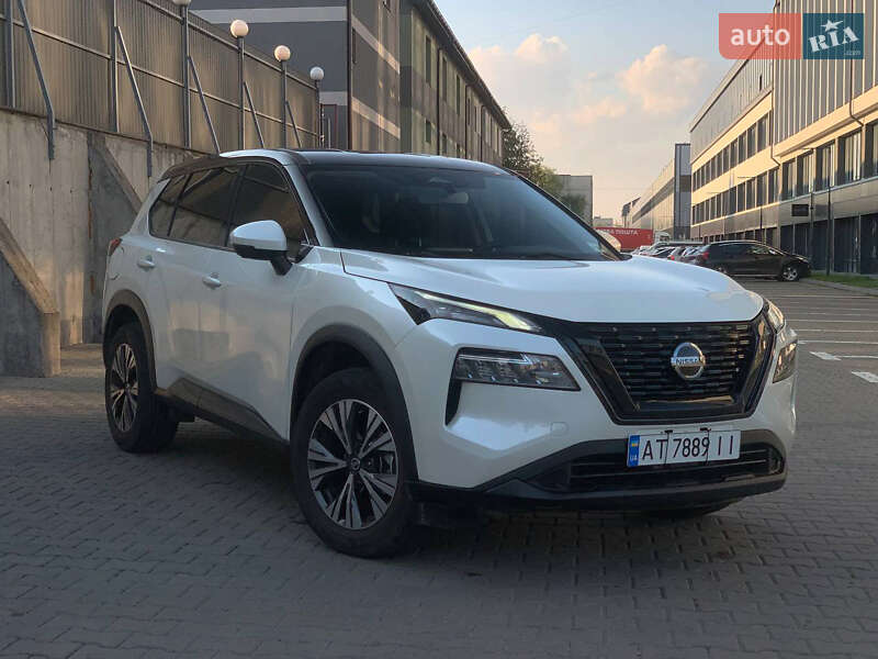 Внедорожник / Кроссовер Nissan Rogue 2020 в Ивано-Франковске