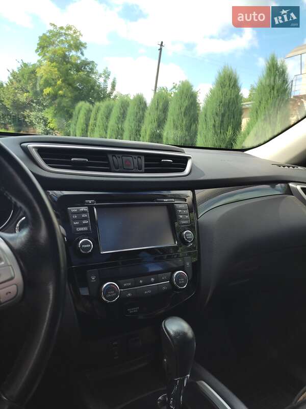 Внедорожник / Кроссовер Nissan Rogue 2014 в Мироновке