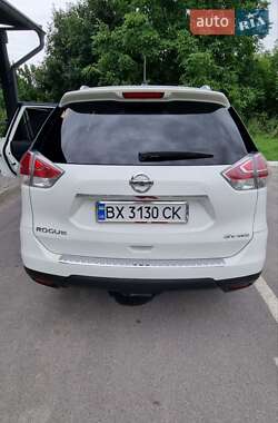 Внедорожник / Кроссовер Nissan Rogue 2016 в 