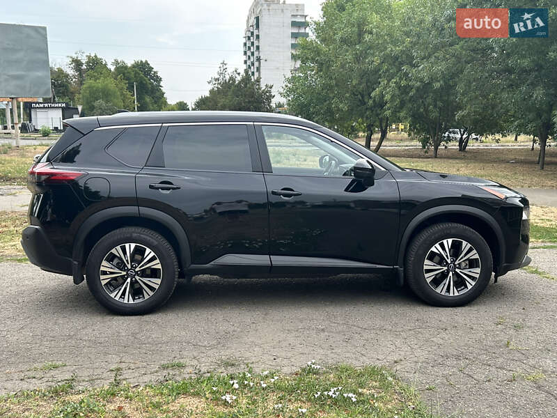 Позашляховик / Кросовер Nissan Rogue 2023 в Києві