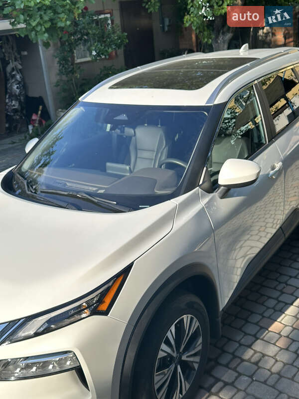 Внедорожник / Кроссовер Nissan Rogue 2023 в Лубнах