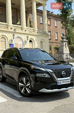Внедорожник / Кроссовер Nissan Rogue 2023 в Николаеве