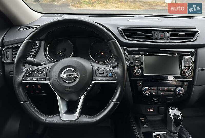 Внедорожник / Кроссовер Nissan Rogue 2018 в Ивано-Франковске