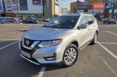 Позашляховик / Кросовер Nissan Rogue 2018 в Києві