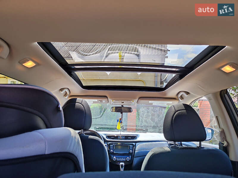 Внедорожник / Кроссовер Nissan Rogue 2018 в Жидачове