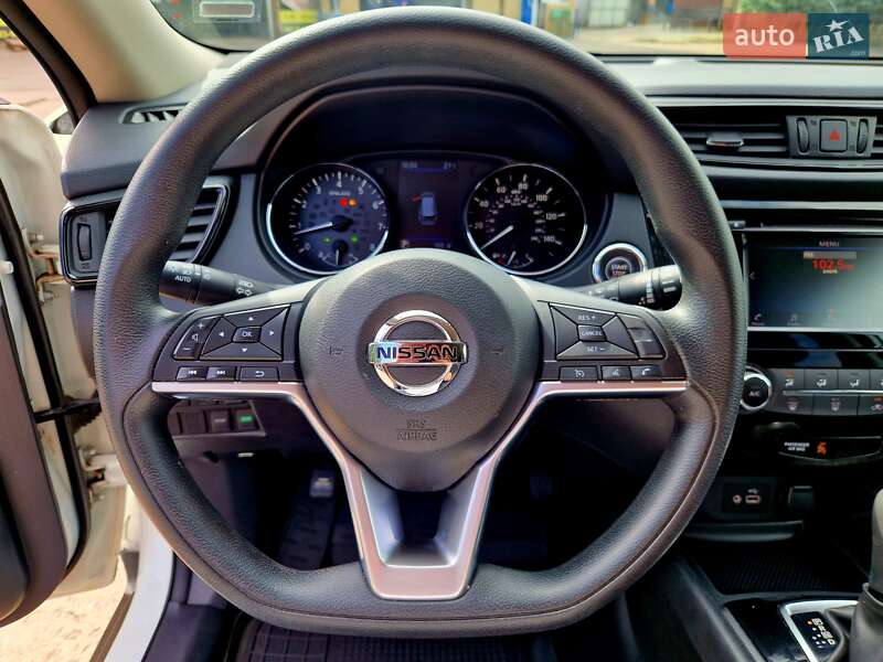 Позашляховик / Кросовер Nissan Rogue 2018 в Дніпрі