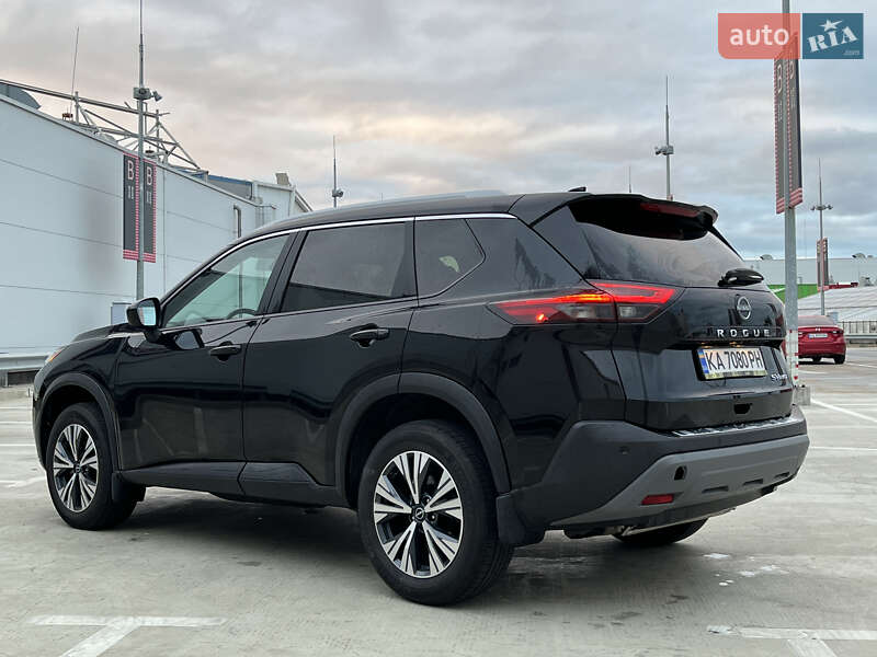 Позашляховик / Кросовер Nissan Rogue 2023 в Києві