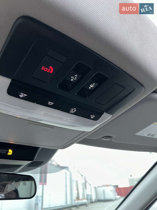 Позашляховик / Кросовер Nissan Rogue 2023 в Києві