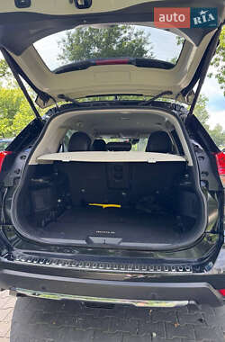 Позашляховик / Кросовер Nissan Rogue 2019 в  фото 10 Позашляховик / Кросовер Nissan Rogue 2019 в