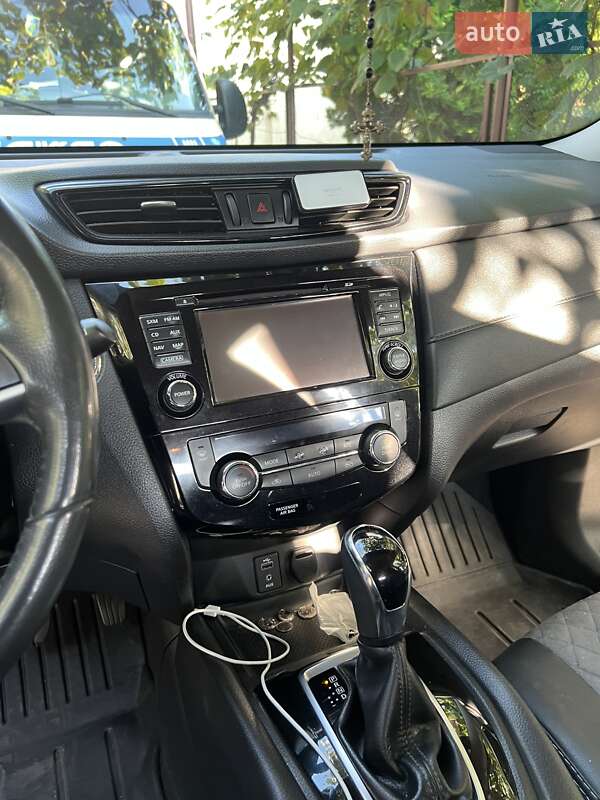 Внедорожник / Кроссовер Nissan Rogue 2017 в Мукачево