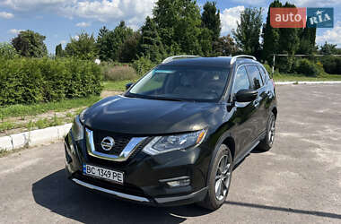 Позашляховик / Кросовер Nissan Rogue 2016 в Острозі