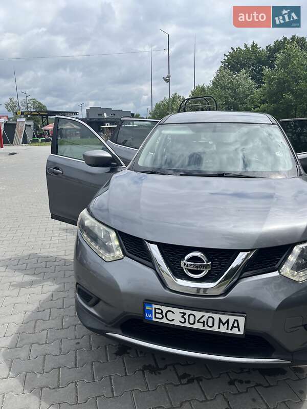 Внедорожник / Кроссовер Nissan Rogue 2016 в Бориславе