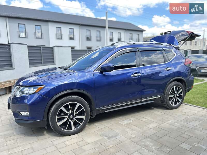 Внедорожник / Кроссовер Nissan Rogue 2018 в Киеве