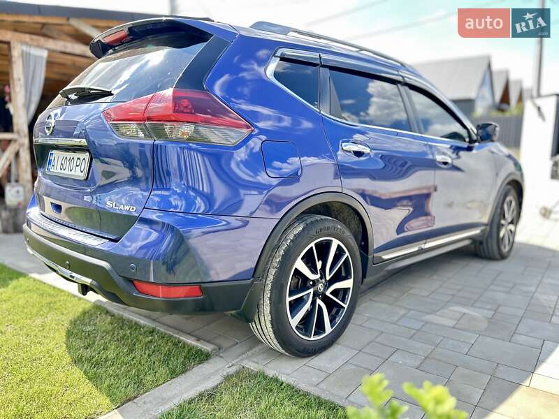 Внедорожник / Кроссовер Nissan Rogue 2018 в Киеве