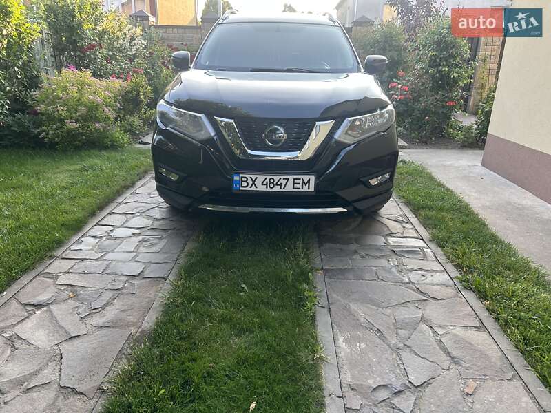 Внедорожник / Кроссовер Nissan Rogue 2018 в Каменец-Подольском