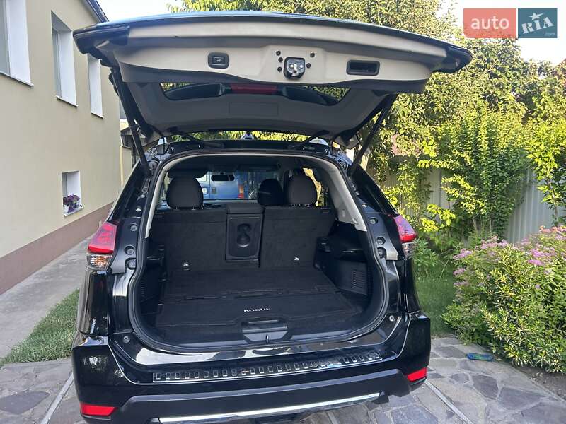 Внедорожник / Кроссовер Nissan Rogue 2018 в Каменец-Подольском