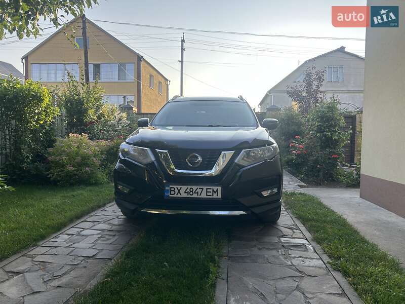 Внедорожник / Кроссовер Nissan Rogue 2018 в Каменец-Подольском