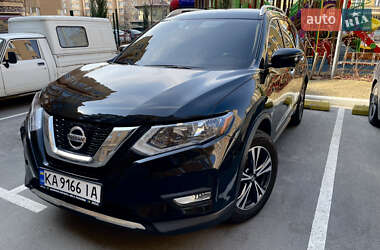 Позашляховик / Кросовер Nissan Rogue 2017 в Миргороді