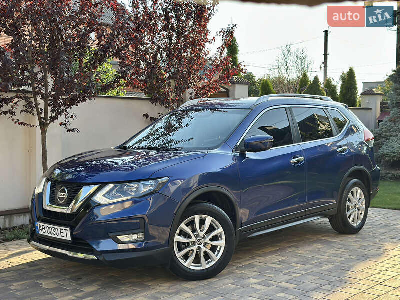 Внедорожник / Кроссовер Nissan Rogue 2017 в Виннице
