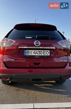 Внедорожник / Кроссовер Nissan Rogue 2015 в 
