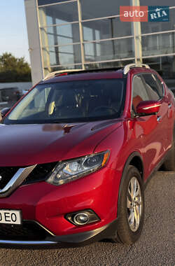 Внедорожник / Кроссовер Nissan Rogue 2015 в 