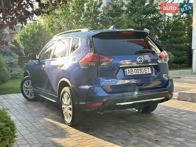 Внедорожник / Кроссовер Nissan Rogue 2017 в Виннице