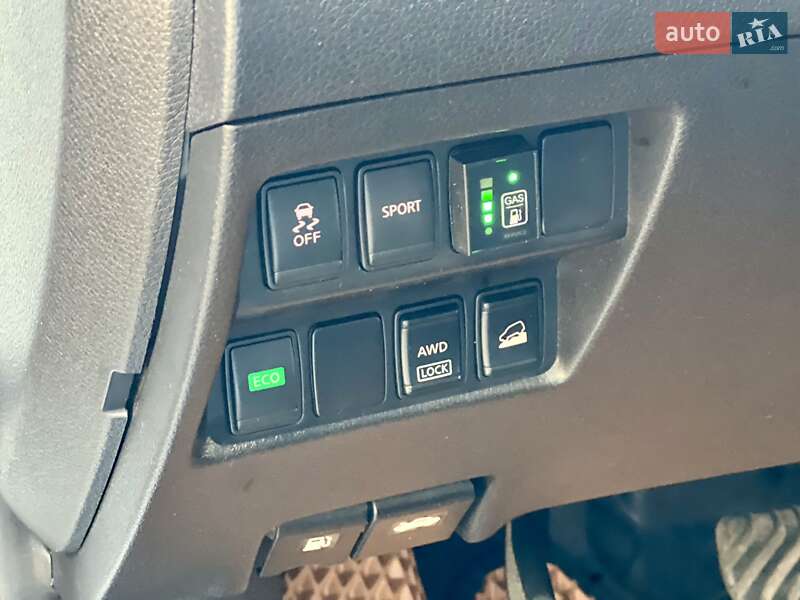 Внедорожник / Кроссовер Nissan Rogue 2015 в Горишних Плавнях фото 11 Внедорожник / Кроссовер Nissan Rogue 2015 в Горишних Плавнях