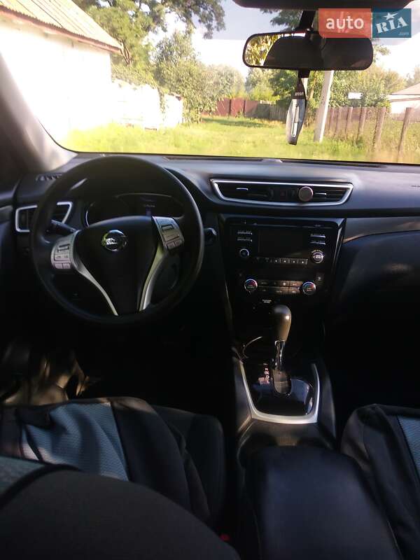 Позашляховик / Кросовер Nissan Rogue 2016 в Кам'янці