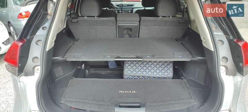 Внедорожник / Кроссовер Nissan Rogue 2016 в Киеве