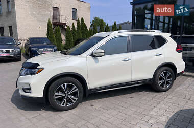 Внедорожник / Кроссовер Nissan Rogue 2017 в 