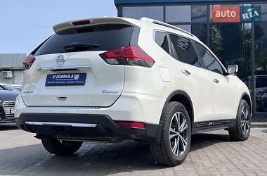 Внедорожник / Кроссовер Nissan Rogue 2017 в 
